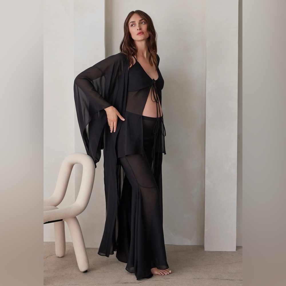 NWT - BUMPSUIT - The Chiffon Kimono
XS- black